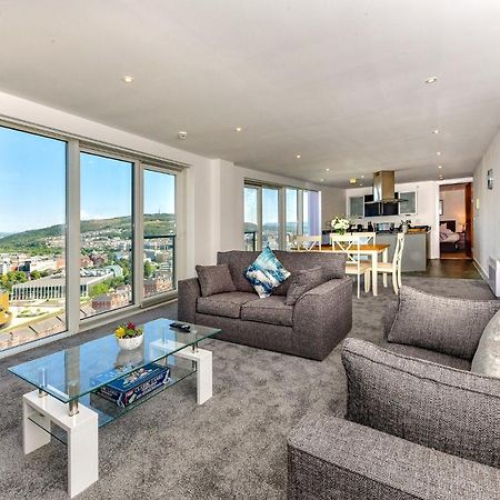 Just Stay Wales - Meridian Tower Marina & City View - 2 Bed Apartment Суонзи Екстериор снимка