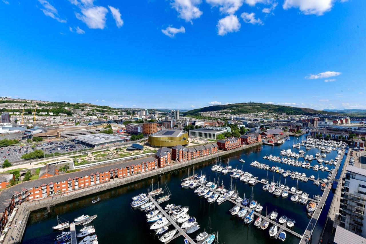 Just Stay Wales - Meridian Tower Marina & City View - 2 Bed Apartment Суонзи Екстериор снимка